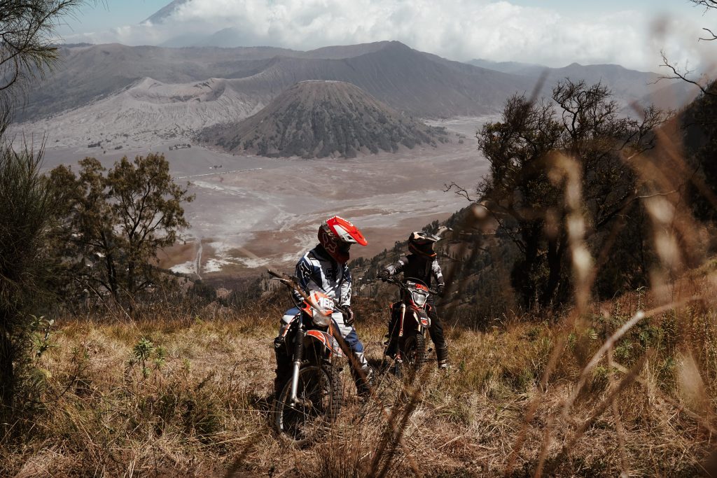 Jeep vs Motor Trail Bromo