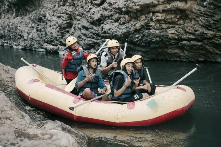 Paket Gathering Rafting Malang Batu Bromo: Seru, Menantang, dan Berkesan